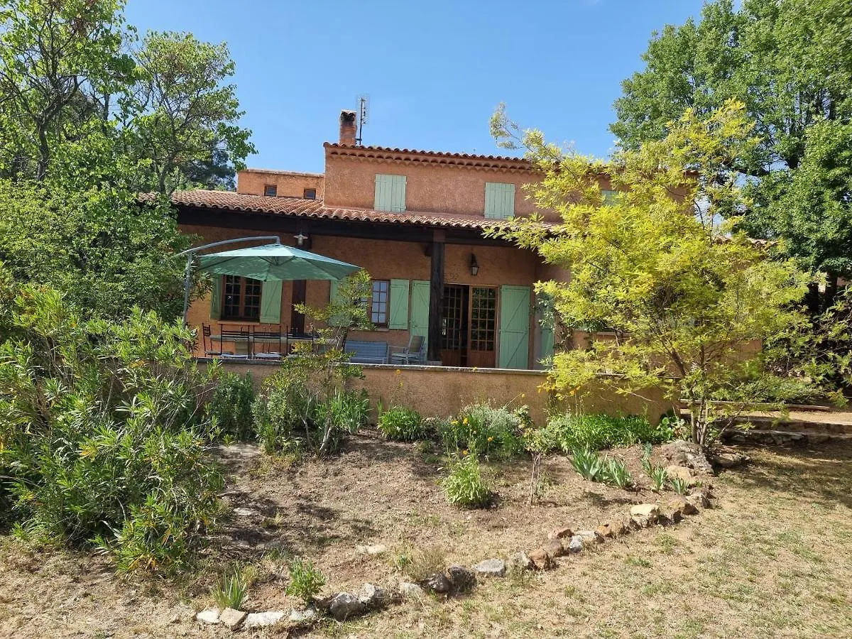 Jolie maison en plein cœur du Lubéron Roussillon en Isere Hébergement de vacances