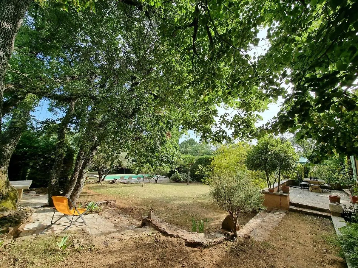 Hébergement de vacances Jolie maison en plein cœur du Lubéron Roussillon en Isere