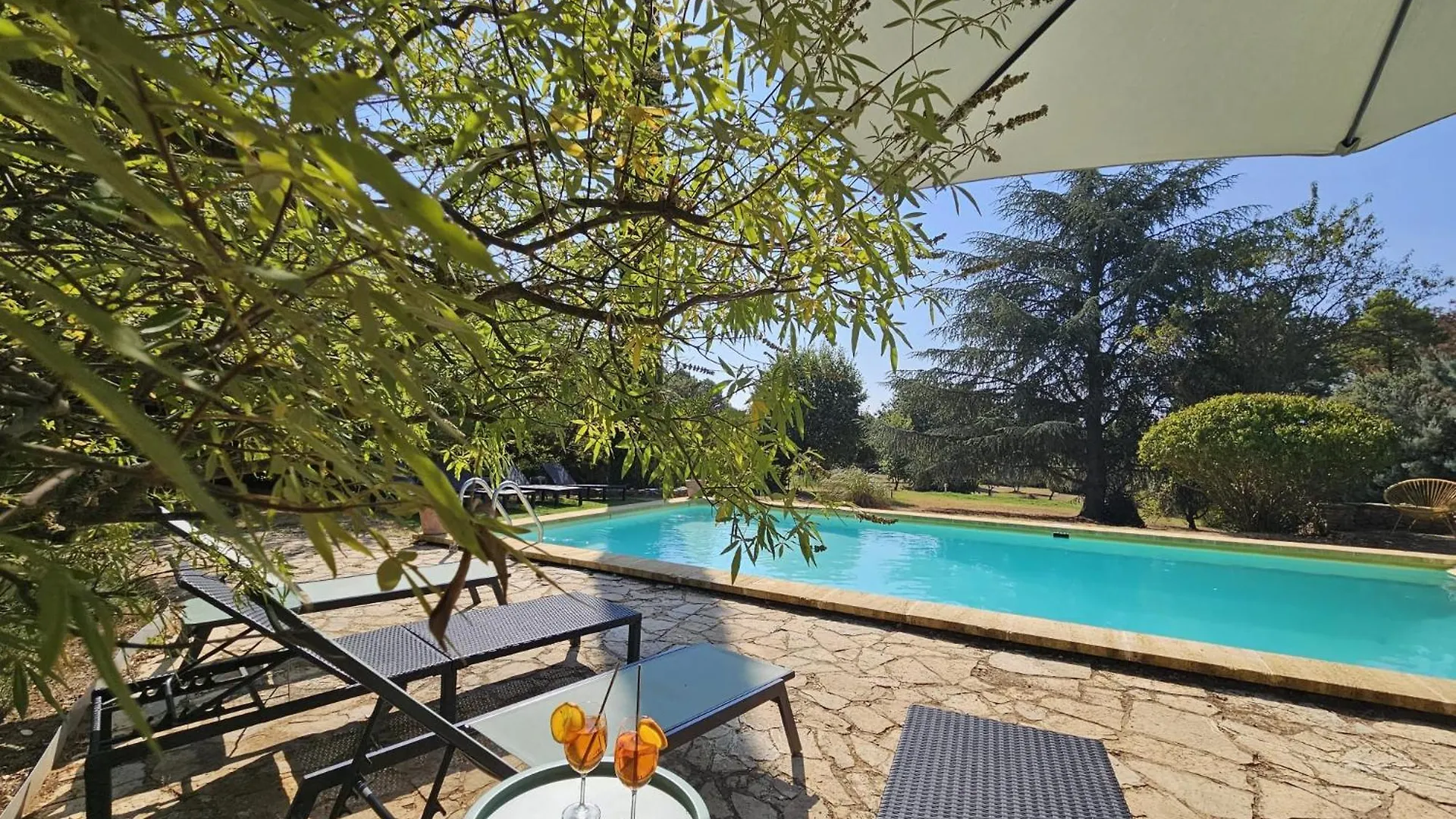 Jolie maison en plein cœur du Lubéron Roussillon en Isere Hébergement de vacances
