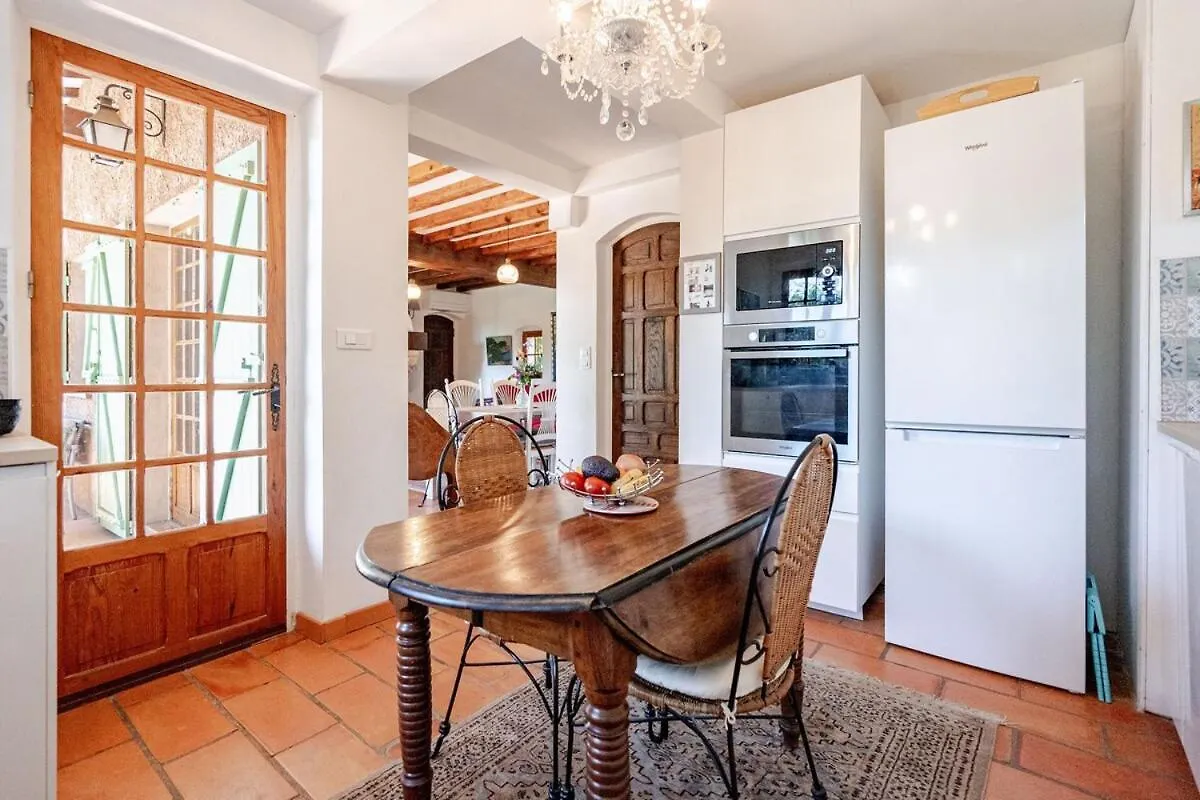Jolie maison en plein cœur du Lubéron Roussillon en Isere Hébergement de vacances