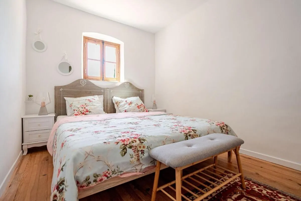 Jolie maison en plein cœur du Lubéron Roussillon en Isere Hébergement de vacances