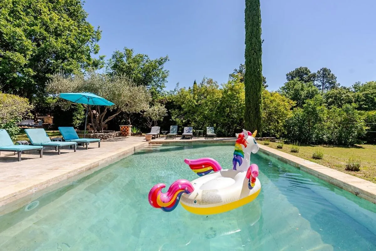 Jolie maison en plein cœur du Lubéron Roussillon en Isere 0*,