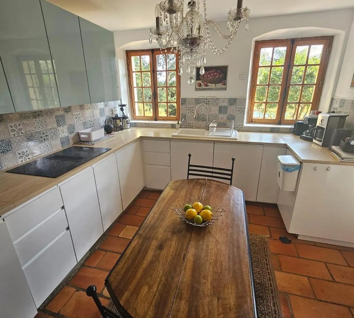 Jolie maison en plein cœur du Lubéron Roussillon en Isere 0*,  France